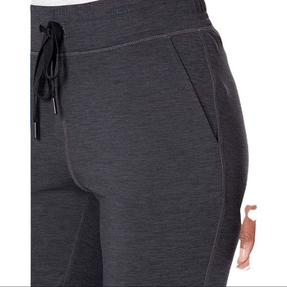 Amazon Essentials Brushed Tech Stretch Jogger Pant - Picture 3 of 12